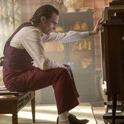 8 in front of the tv